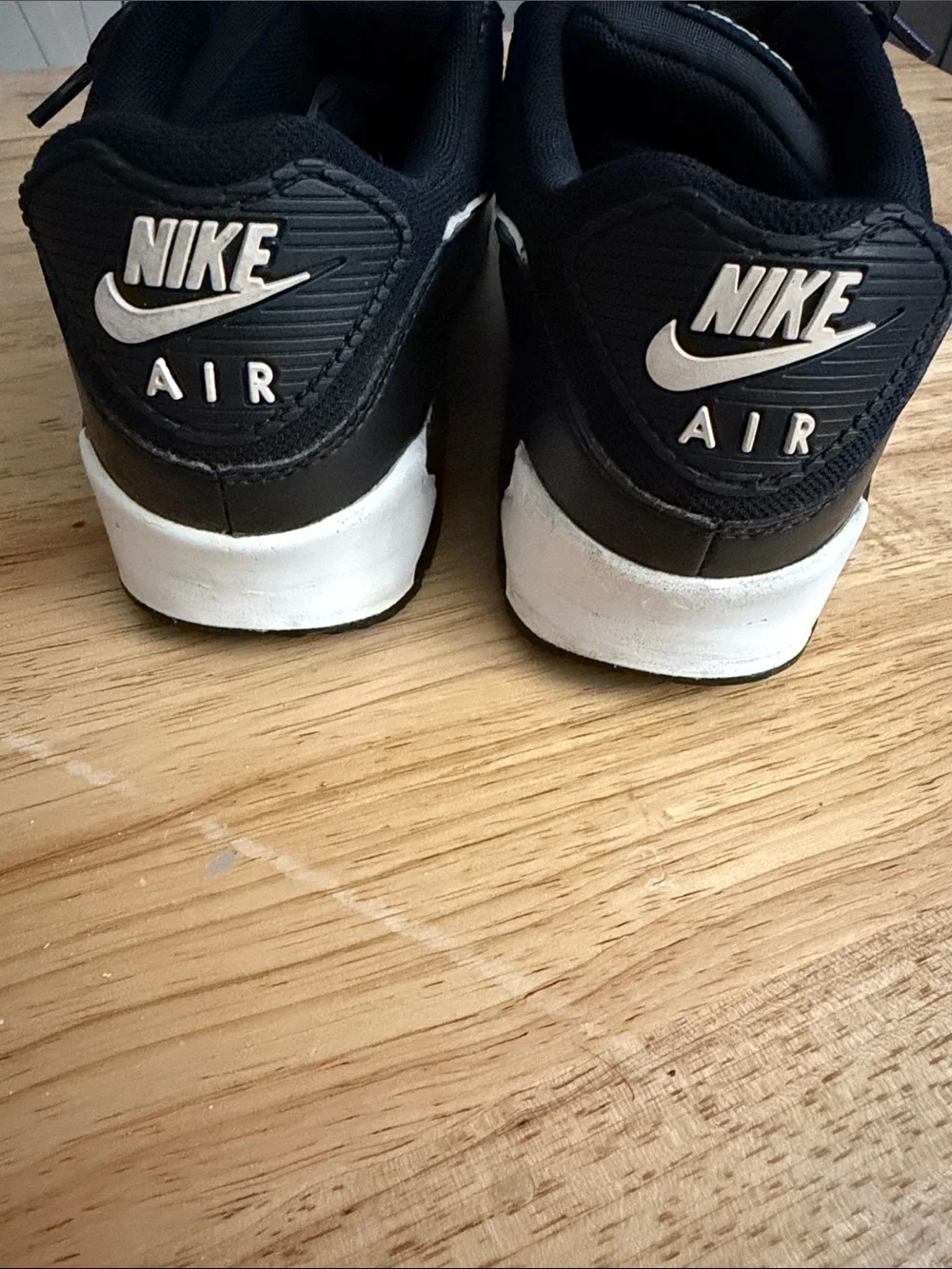 Nike Black Womens Air Max Low-Top Sneakers